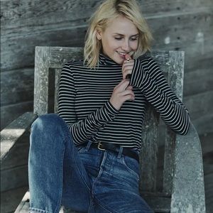 amour vert striped turtleneck - size xs